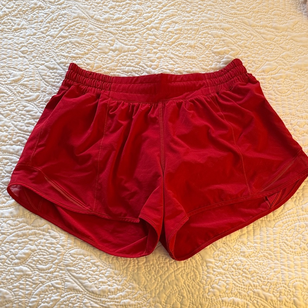 Lululemon Hotty Hot Low-Rise Lined Short 4.0”